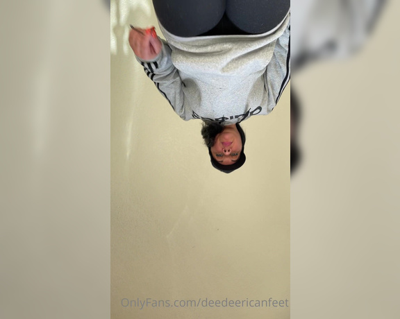 DeeDee aka Deedeericanfeet OnlyFans - As requested! Giantess but with phone directly laying on the floor where I can’t c what I’m doing !