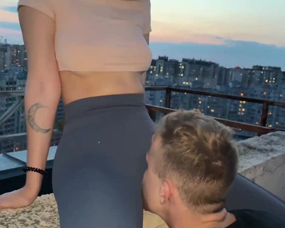 Petite Princess Femdom - Outdoor Leggings Pussy Worship Femdom On Rooftop