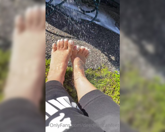 DeeDee aka Deedeericanfeet OnlyFans - Just a quick clip of this mornings wet feet