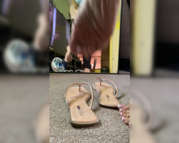 DeeDee aka Deedeericanfeet OnlyFans - As requested! In these new flip flop sandals !