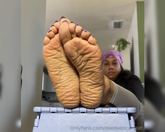 DeeDee aka Deedeericanfeet OnlyFans - Gm!!! In this one I didn’t want to be bothered smh