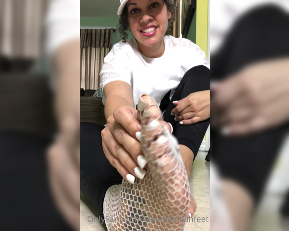 DeeDee aka Deedeericanfeet OnlyFans - This is a request for these fishnet ankle socks one on one off!!!
