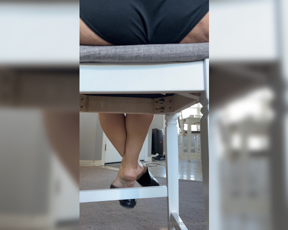 DeeDee aka Deedeericanfeet OnlyFans - As requested!!! More flats but under my high chair! it’s similar to my previous request !