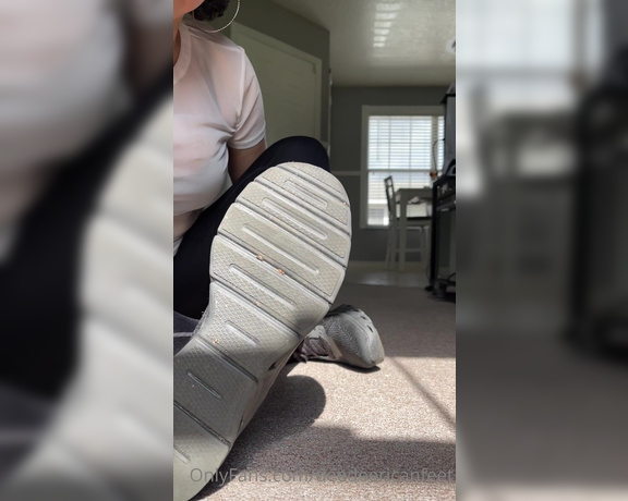 DeeDee aka Deedeericanfeet OnlyFans - As requested!!!!!!!! Stirrups and a sexy sneaker removal!