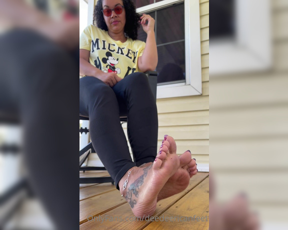 DeeDee aka Deedeericanfeet OnlyFans - Hey !!! Just a silly semi JOI I did on my porch wit old pedi !
