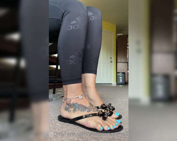 DeeDee aka Deedeericanfeet OnlyFans - As requested! Some dangle some clappy clap !