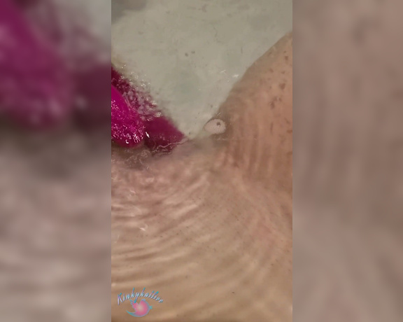 Kinkykatlive aka Kinkykatlive OnlyFans - Underwater Orgasm