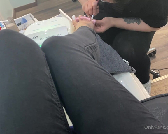 Sexy Lenas diary aka Lenasdiary OnlyFans - (128735190) Hey guys i was in nail salon today and i have new color now how do you like