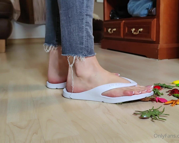 Sexy Lenas diary aka Lenasdiary OnlyFans - (591888440) Flip Flop Crush