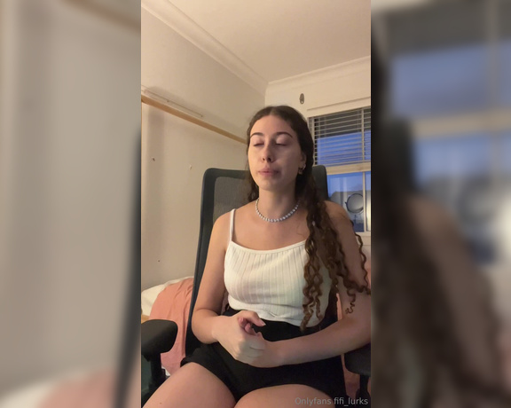 Fifi aka Fifi_lurks OnlyFans - Update twitch ban and businessindustry struggles