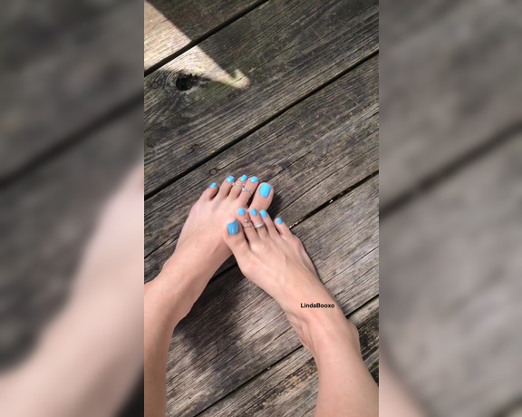 Linda Boo aka Lindabooxo OnlyFans - Blue toes relaxing