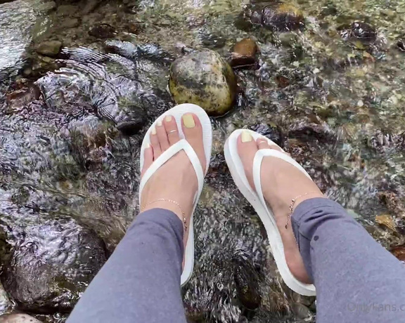 Linda Boo aka Lindabooxo OnlyFans - Went hiking todayy in flip flops ~ 2