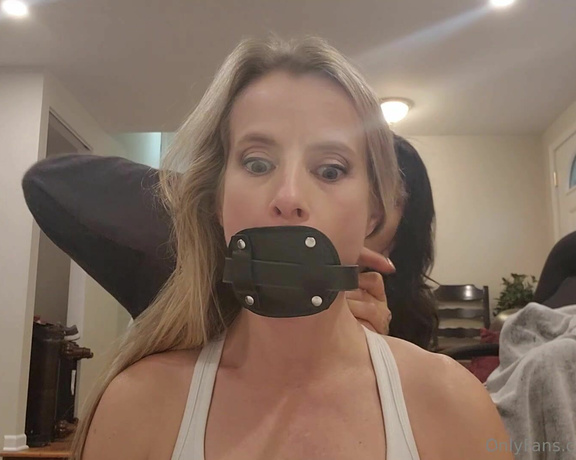 Claire Irons aka Claireirons OnlyFans - @skullcandybri took over my gag play