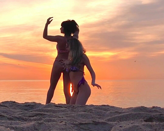 lilmizzunique aka Lilmizzunique OnlyFans - Extended, uncensored and full contrast vid and pics from today’s Instagram post with my Sexy Luv @ 1