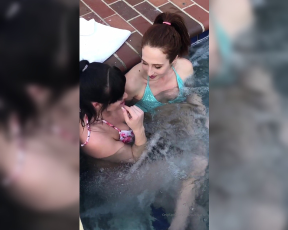 lilmizzunique aka Lilmizzunique OnlyFans - Girl talk in the hot tub with @Lunalainxx