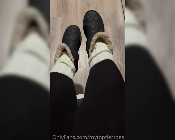 MyTopTierToes aka Mytoptiertoes OnlyFans - Selling these Uggs to the highest bidder! Message me for details 2