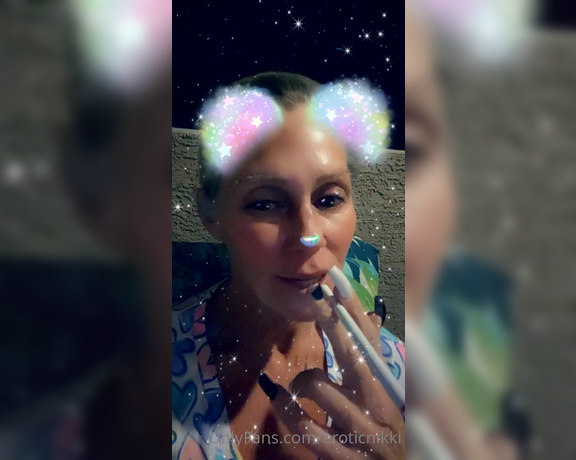 Nikki Ashton aka Eroticnikki OnlyFans - Yes I’m fuckin’ around with these crazy filters! LOL Sweet dreams lovers! Also I’ll get to all