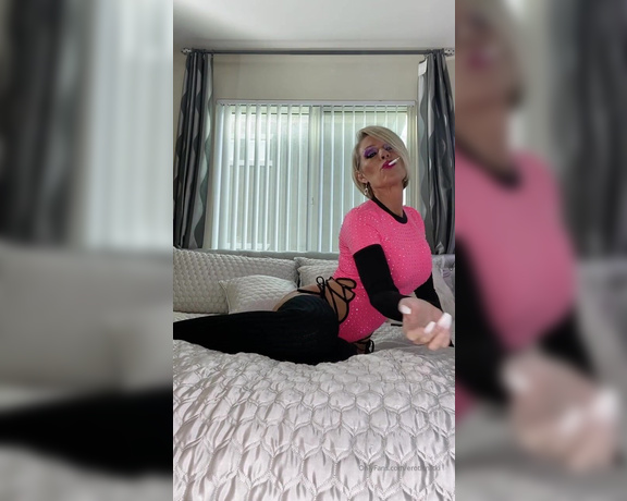 Nikki Ashton aka Eroticnikki OnlyFans - Hey smoking lovers!! Will you try to inhale My smoke or just enjoy watching