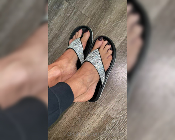 Nikki Ashton aka Eroticnikki OnlyFans - Hey lovers! I picked up some new blingy flip flops today Whatcha’ think