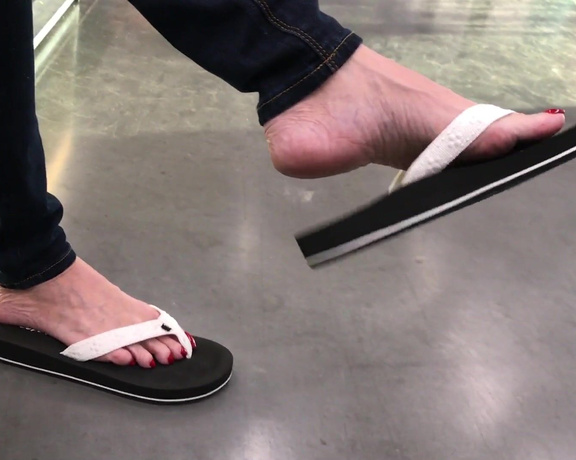 Nikki Ashton aka Eroticnikki OnlyFans - Heres a lil #footfetish #flipflop video while waiting at IKEA