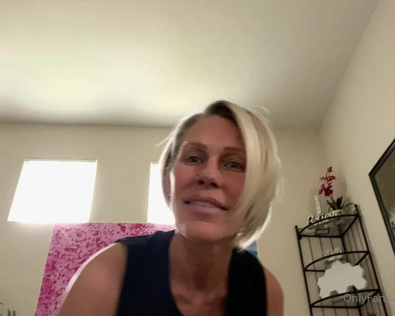 Nikki Ashton aka Eroticnikki OnlyFans - Here’s the video As you can see I need practice with the face tracker but this is so cool!!! LOL