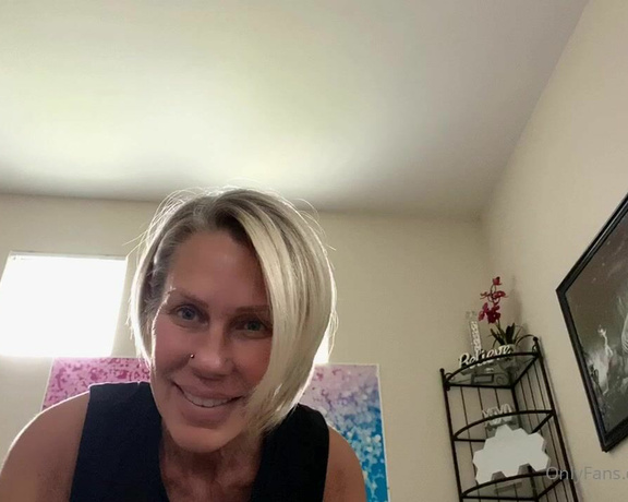 Nikki Ashton aka Eroticnikki OnlyFans - Here’s the video As you can see I need practice with the face tracker but this is so cool!!! LOL