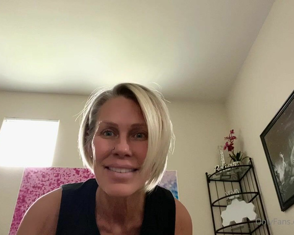 Nikki Ashton aka Eroticnikki OnlyFans - Here’s the video As you can see I need practice with the face tracker but this is so cool!!! LOL