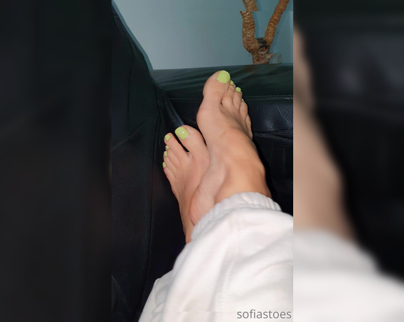 Sofiastoe aka Sofiastoes OnlyFans - And one for the toes lovers Im enjoying my morning coffee, and you got to enjoy this