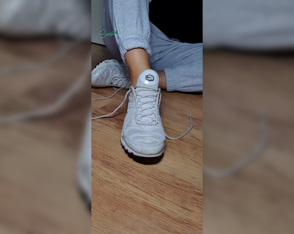 Sofiastoe aka Sofiastoes OnlyFans - I know you love it when I wear my sneakers without socks Ps for better video quality, right corn