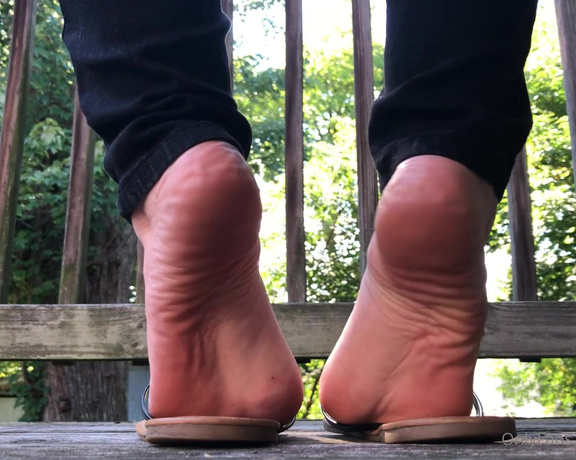 Jennysfeetelysium aka Jennysfeet OnlyFans - Giantess Jenny lazily sat on her back deck thinking of crushing small tiny men with her beautiful