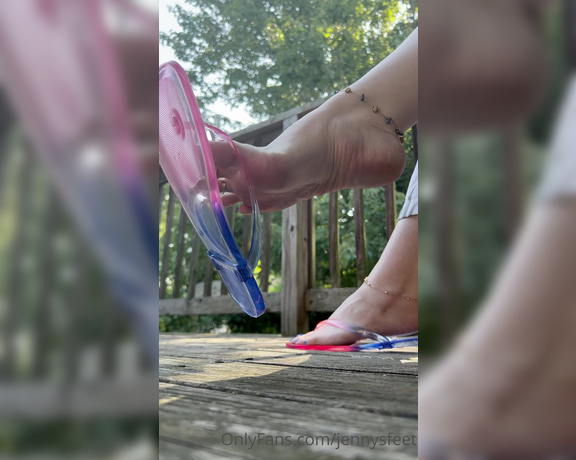 Jennysfeetelysium aka Jennysfeet OnlyFans - Flip flop dangling from the side view