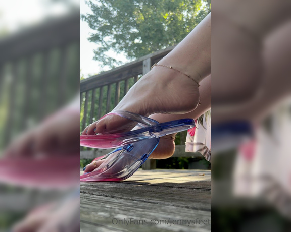 Jennysfeetelysium aka Jennysfeet OnlyFans - Flip flop dangling from the side view