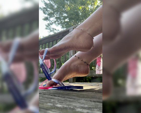 Jennysfeetelysium aka Jennysfeet OnlyFans - Flip flop dangling from the side view