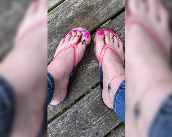 Jennysfeetelysium aka Jennysfeet OnlyFans - Super cute flip flops 5