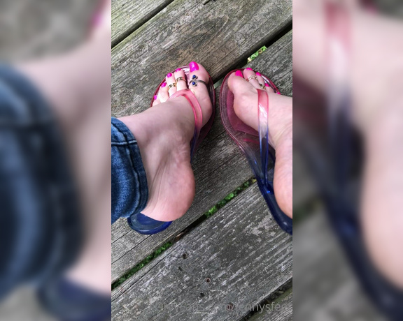 Jennysfeetelysium aka Jennysfeet OnlyFans - Super cute flip flops 5