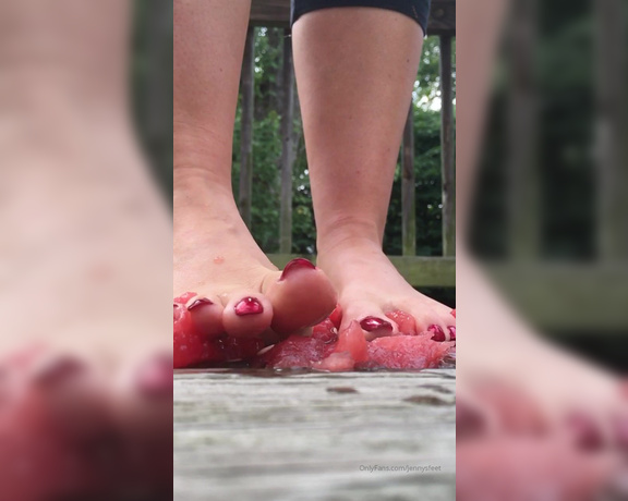 Jennysfeetelysium aka Jennysfeet OnlyFans - Slow motion watermelon crush