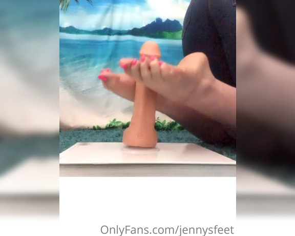 Jennysfeetelysium aka Jennysfeet OnlyFans - When it comes to foot jobs, what do you prefer Toes gripping tightly or the soft soles 4th hole Ma 2