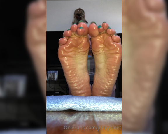 Jennysfeetelysium aka Jennysfeet OnlyFans - Oily sole scrunches