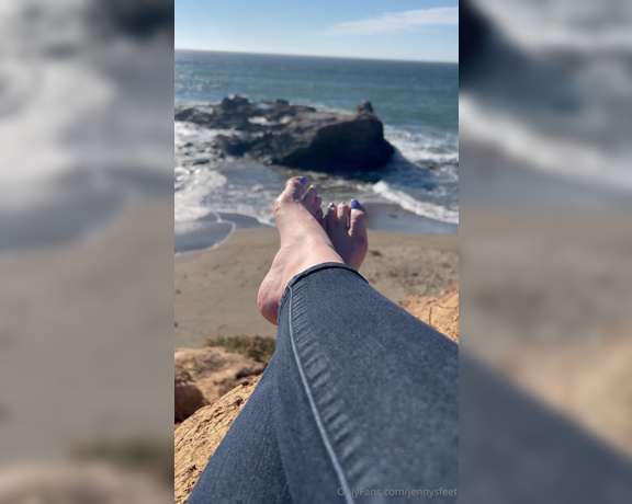 Jennysfeetelysium aka Jennysfeet OnlyFans - Listen to those waves crash against the rocks sometimes you just gotta get away from it all and