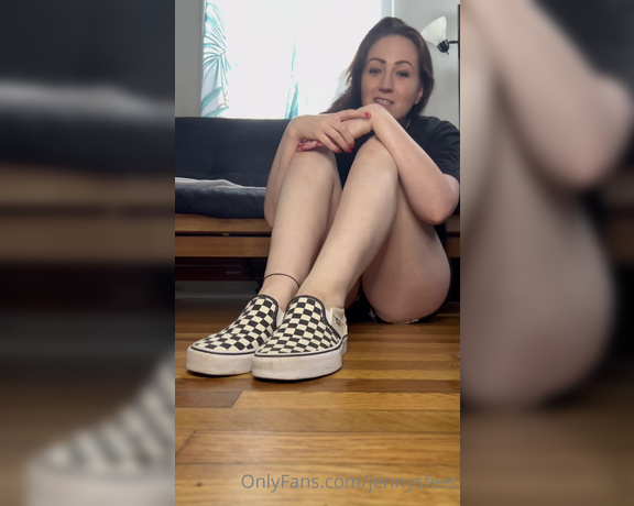 Jennysfeetelysium aka Jennysfeet OnlyFans - Are you staring at my vans Want me to take them off They are super sweaty! Jerk your dick to my stin
