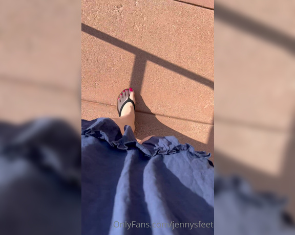 Jennysfeetelysium aka Jennysfeet OnlyFans - Obsessed with these thong flip flops! So sexy