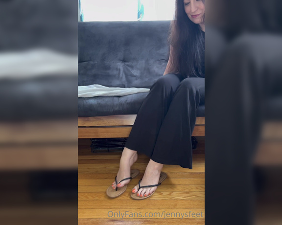 Jennysfeetelysium aka Jennysfeet OnlyFans - Keep your pace with my dangle Don’t cum until the last flip flop falls