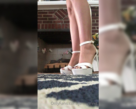 Jennysfeetelysium aka Jennysfeet OnlyFans - Giantess Jenny punishes tiny for sneaking into her house He will be a little stain forever on her