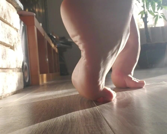 Karaspiggies aka Karaspiggies OnlyFans - MLCnWZ5CBfJfFVNQngEknVgOtLkzflGi