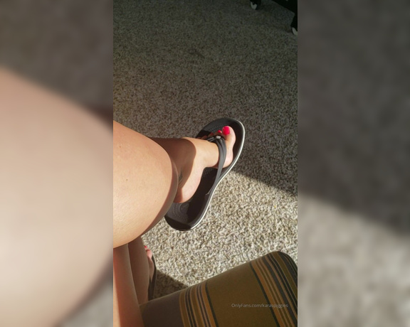 Karaspiggies aka Karaspiggies OnlyFans - Who loves flip flop dangle and pop videos