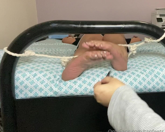 TanFeets aka Tanfeets OnlyFans - This original tickle video is over 4 minutes long I have no idea how I survived that entire time
