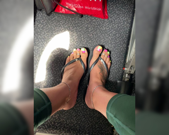 TanFeets aka Tanfeets OnlyFans - Travel feet… would you clean them for me! Check out how sweaty they got while I was just sitting t 2