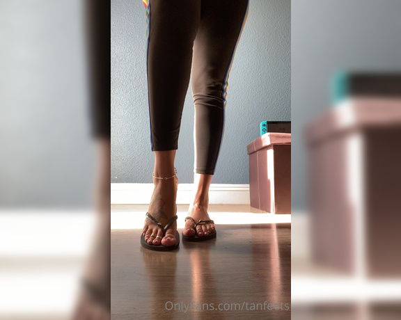 TanFeets aka Tanfeets OnlyFans - Some flip flops and sun 2