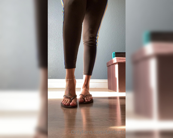 TanFeets aka Tanfeets OnlyFans - Some flip flops and sun 2