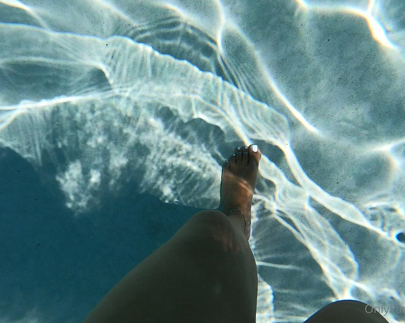 TanFeets aka Tanfeets OnlyFans - New Go Pro means underwater fun 1